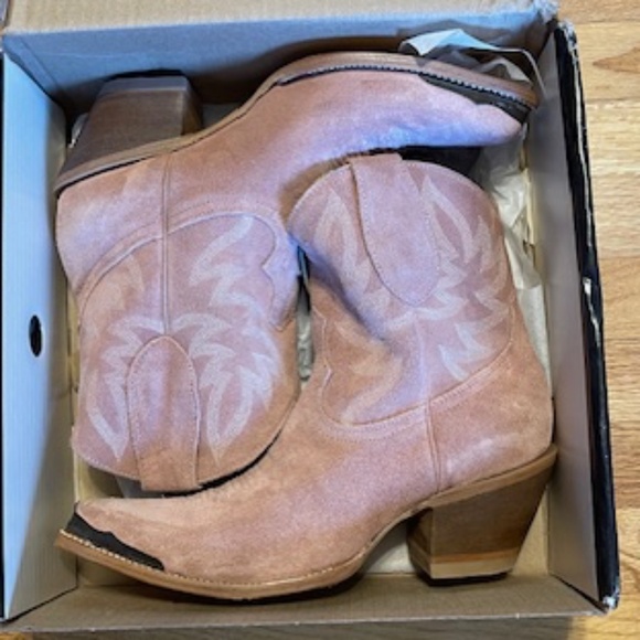 Idyllwind Shoes - BNWT Idyllwind Miranda Lambert Leather Blush Women's Western Boots - 8.5 M